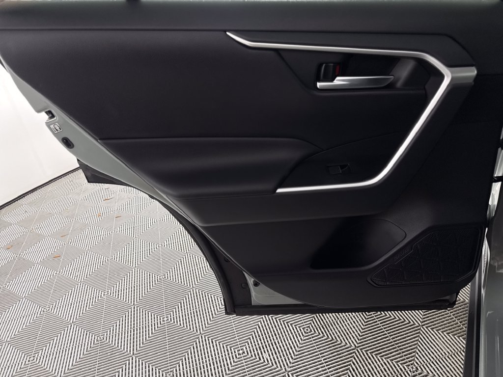 2019 Toyota RAV4 XLE Premium - Photo 12