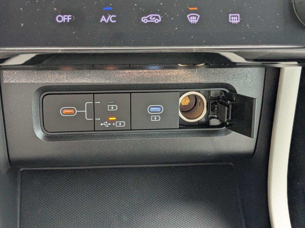 New 2026 White Hyundai SEL FWD image 24