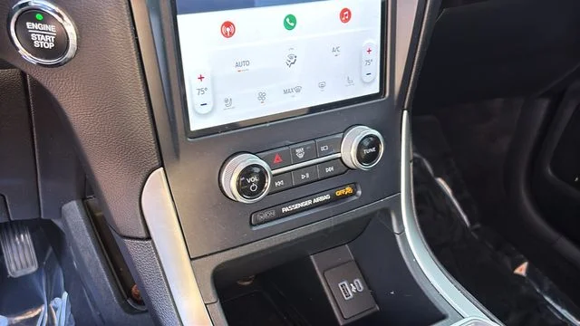 Used 2024 Black Ford SEL image 18