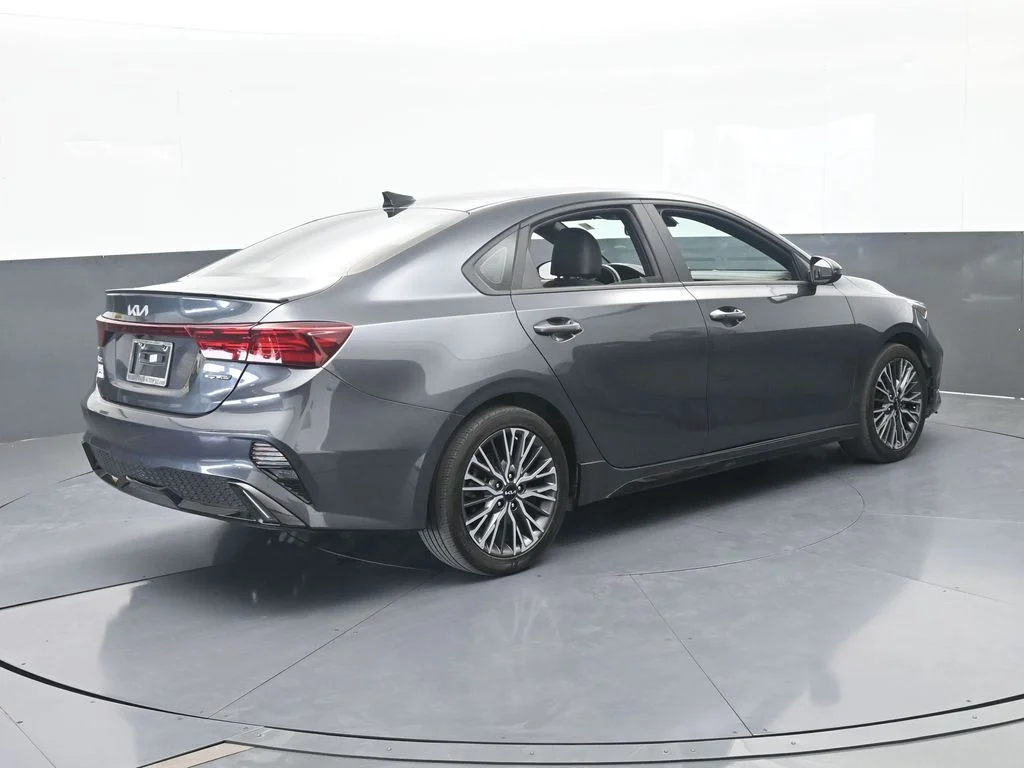 Used 2024 Gravity Gray Kia GT-Line image 6