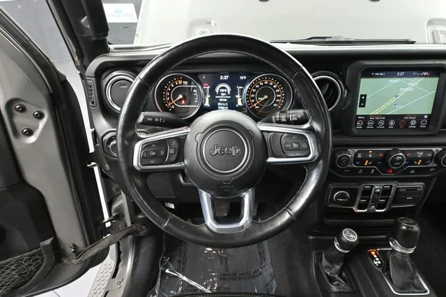 Certified Used 2022 Gray Jeep Unlimited Sahara Altitude image 32