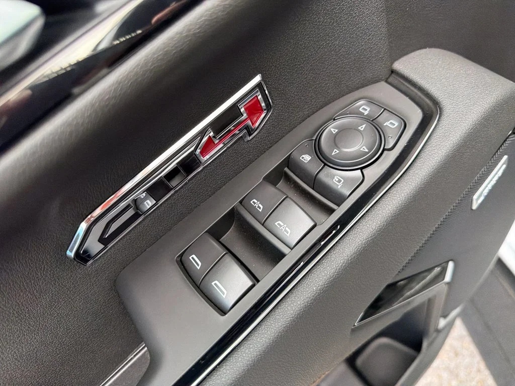 New 2026 Summit White GMC AT4 image 15