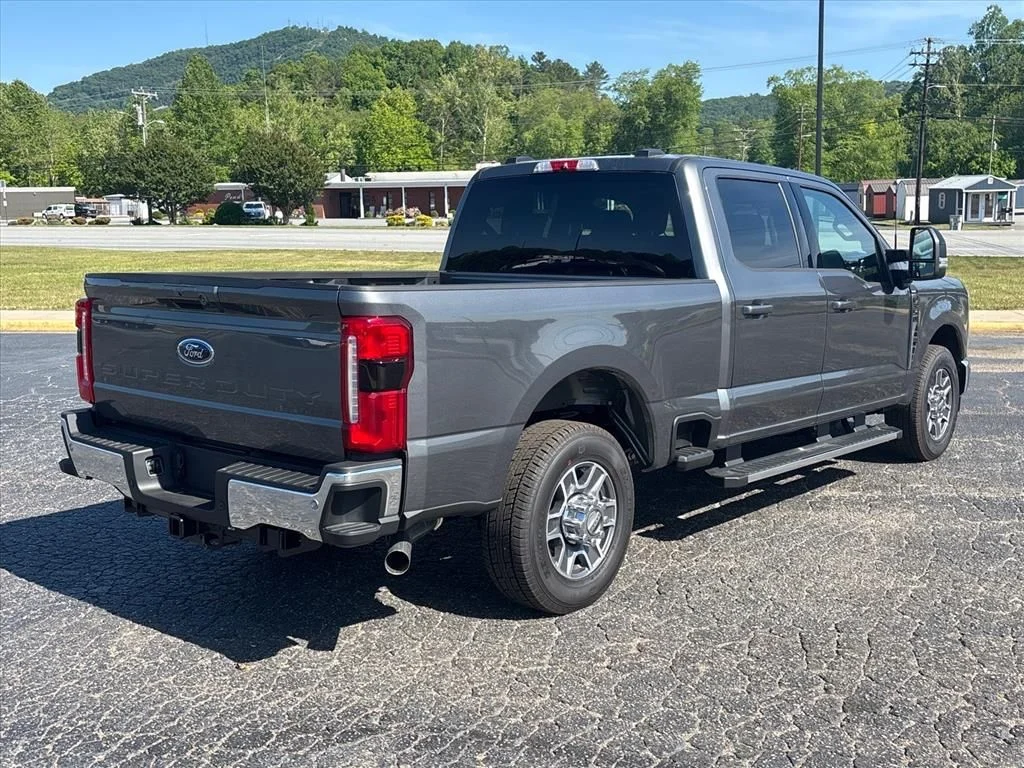 2026 Ford F-350 Super Duty XL - Photo 8