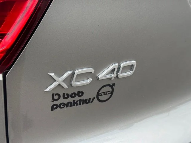 Used 2022 Gray Volvo T5 Inscription image 21