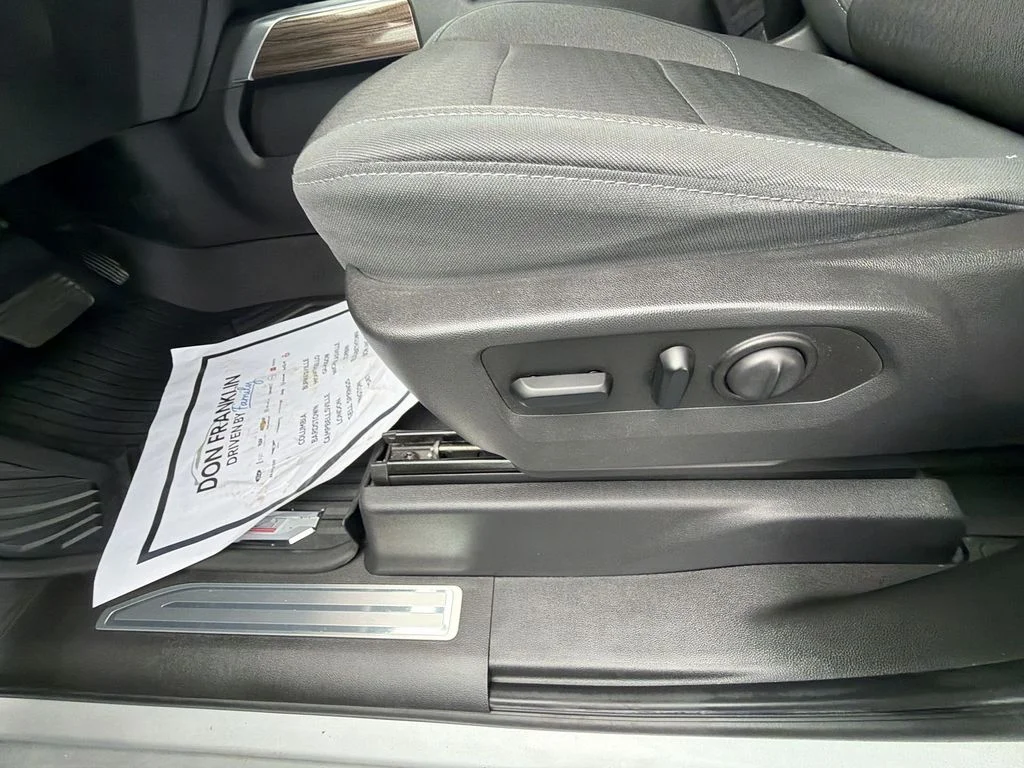 Used 2020 Silver Chevrolet RST image 18