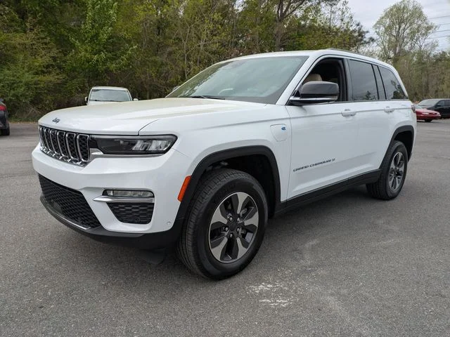 Used 2022 White Jeep 4xe image 8