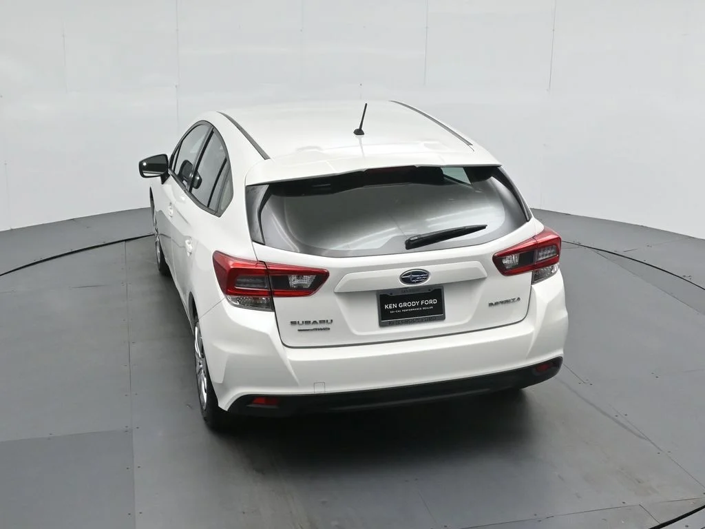 Used 2021 White Subaru Base image 35