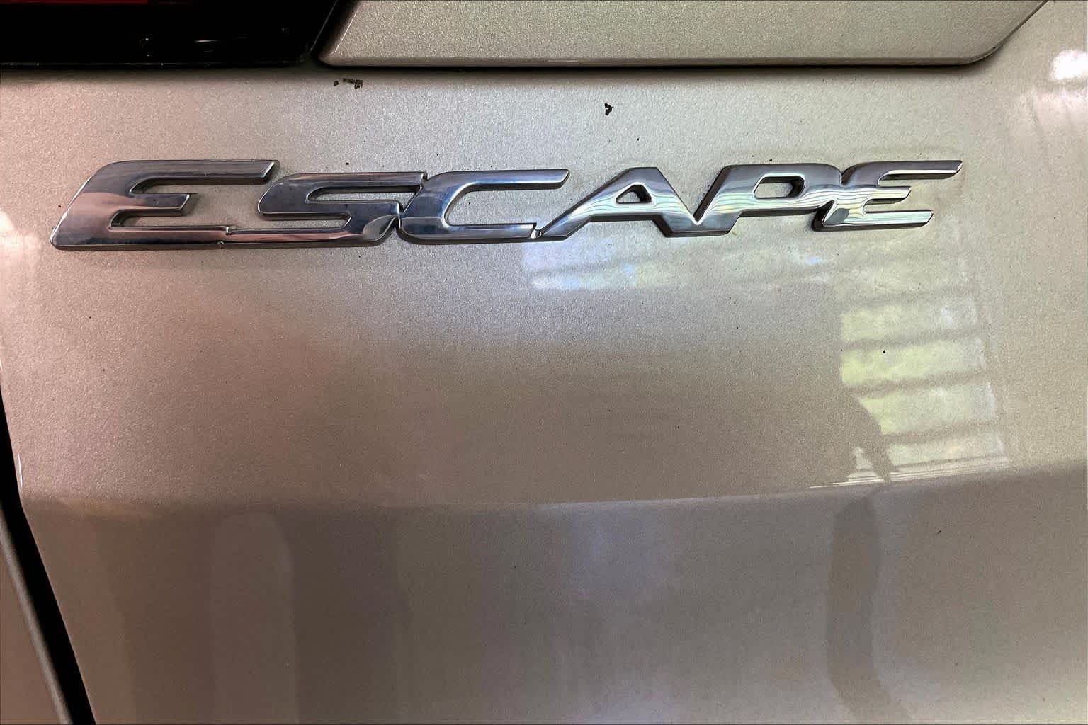 Used 2017 White Gold Metallic Ford S image 30