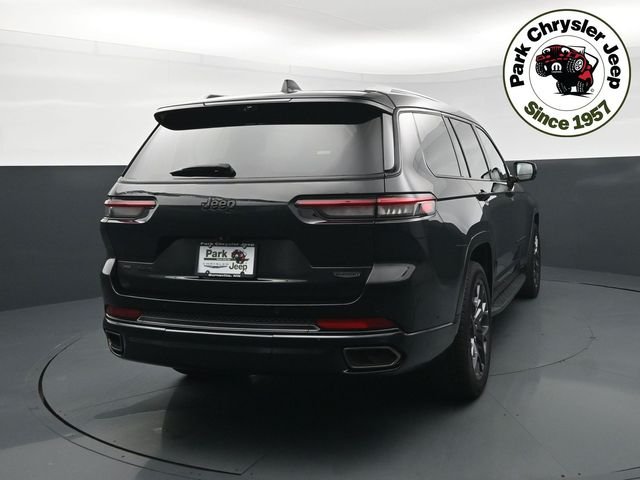 Used 2023 Black Jeep Summit image 5