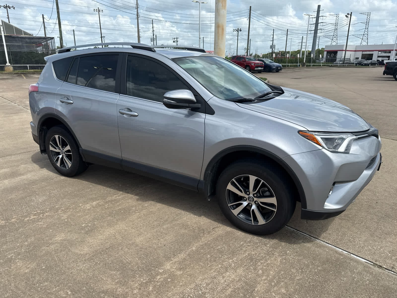 Used 2018 Silver Sky Metallic Toyota XLE image 11