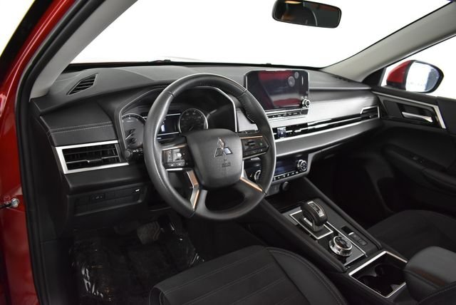 2024 Mitsubishi Outlander SE - Photo 30