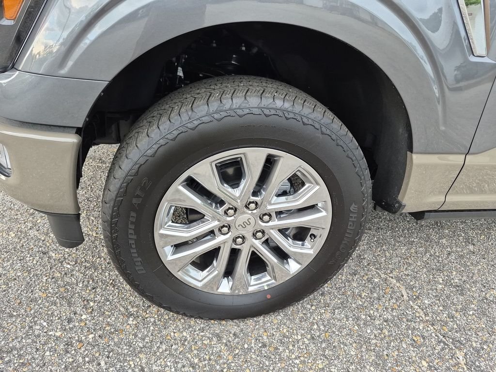 New 2026 Carbonized Gray Metallic Ford King Ranch® image 12