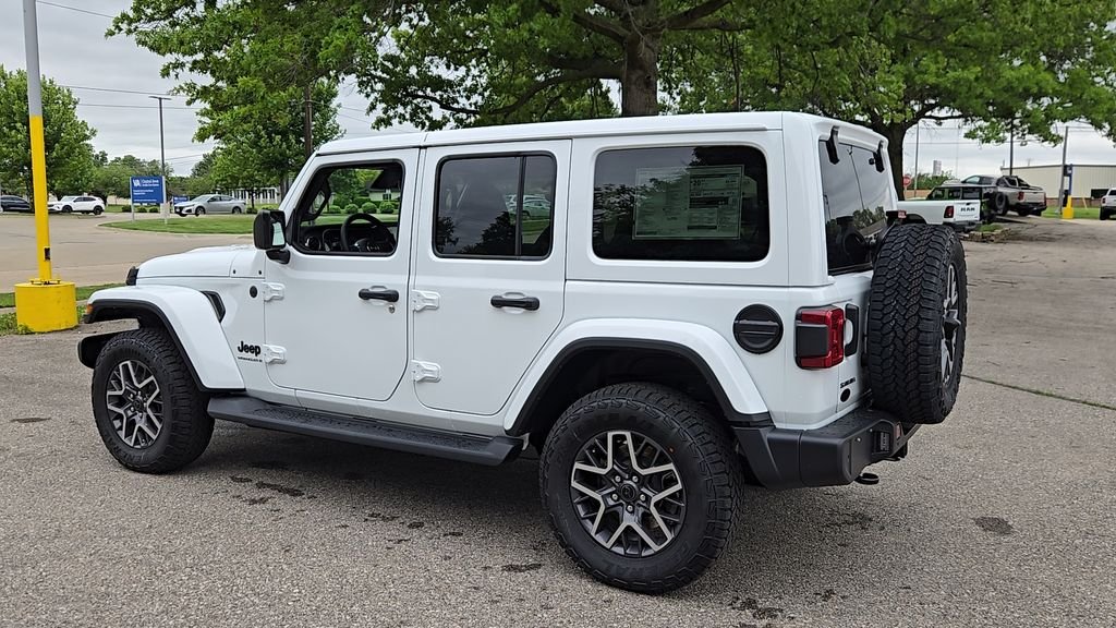 New 2026 Bright White Clear-Coat Exterior Paint Jeep Sahara image 31