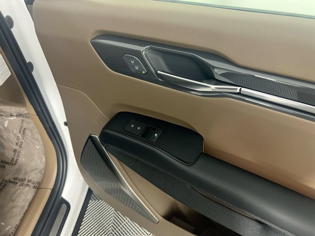 New 2026 Glacial White Pearl / Black Ro Kia GT-Line AWD image 32