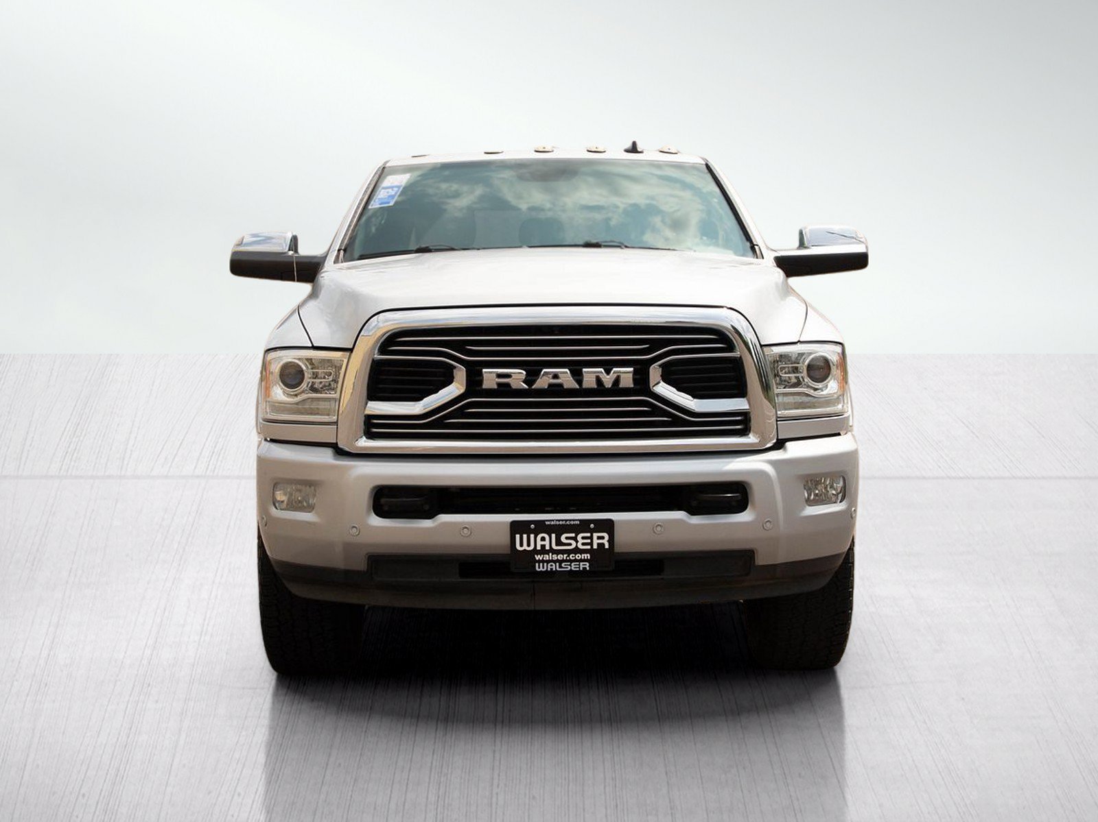 Used 2017 Bright Silver Clearcoat Metallic Ram Laramie Longhorn image 8