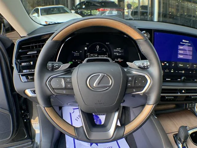 2026 Lexus RX PHEV 450h+ - Photo 14