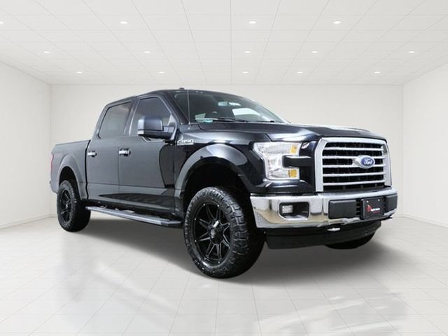 Used 2017 Black Ford XLT image 1