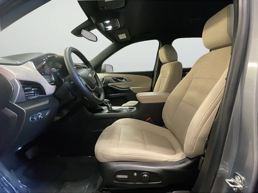 Used 2023 Gray Chevrolet LT image 10