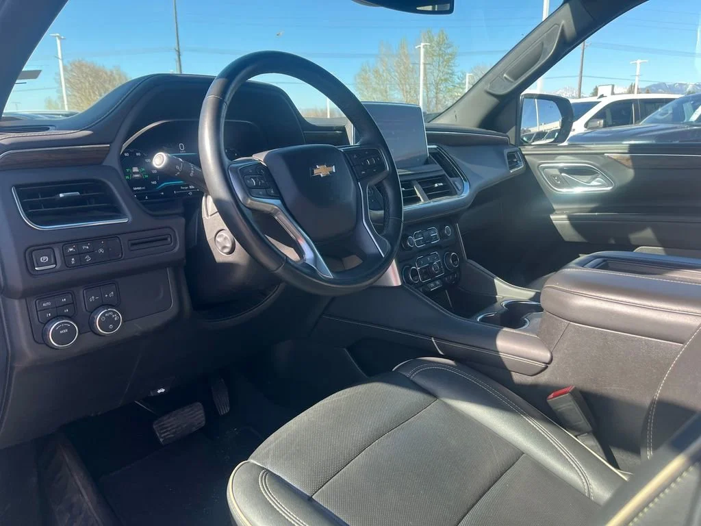 Used 2024 Summit White Chevrolet Premier image 4