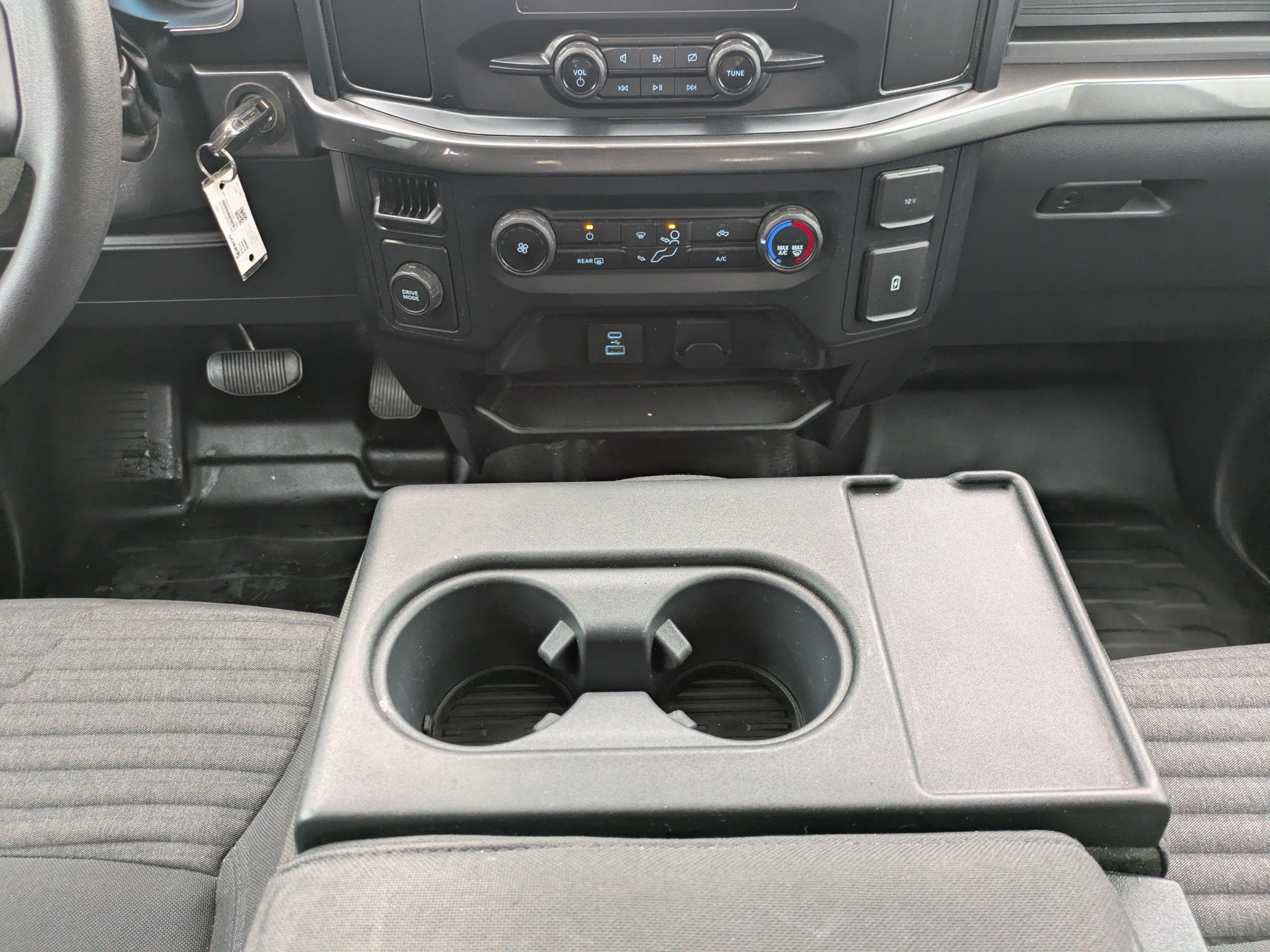 Used 2023  Ford XL image 18