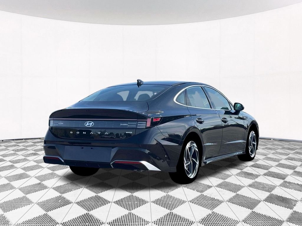 New 2026 Black Hyundai SEL Sport image 10