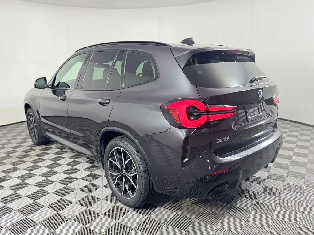 Certified Used 2024 Dark Graphite Metallic BMW xDrive30i image 7