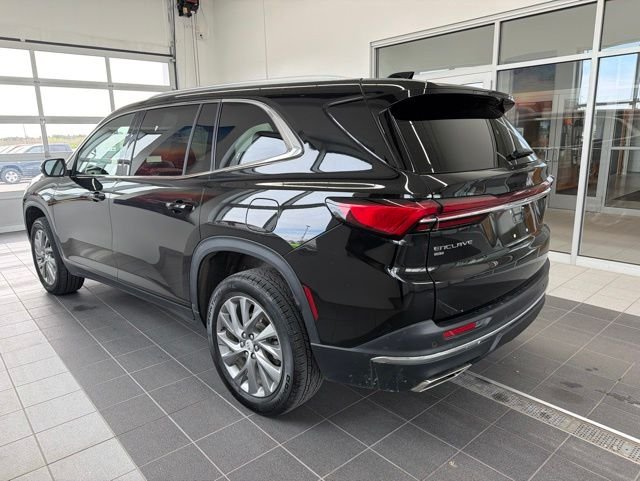 Used 2025 Ebony Twilight Metallic Buick Preferred image 4