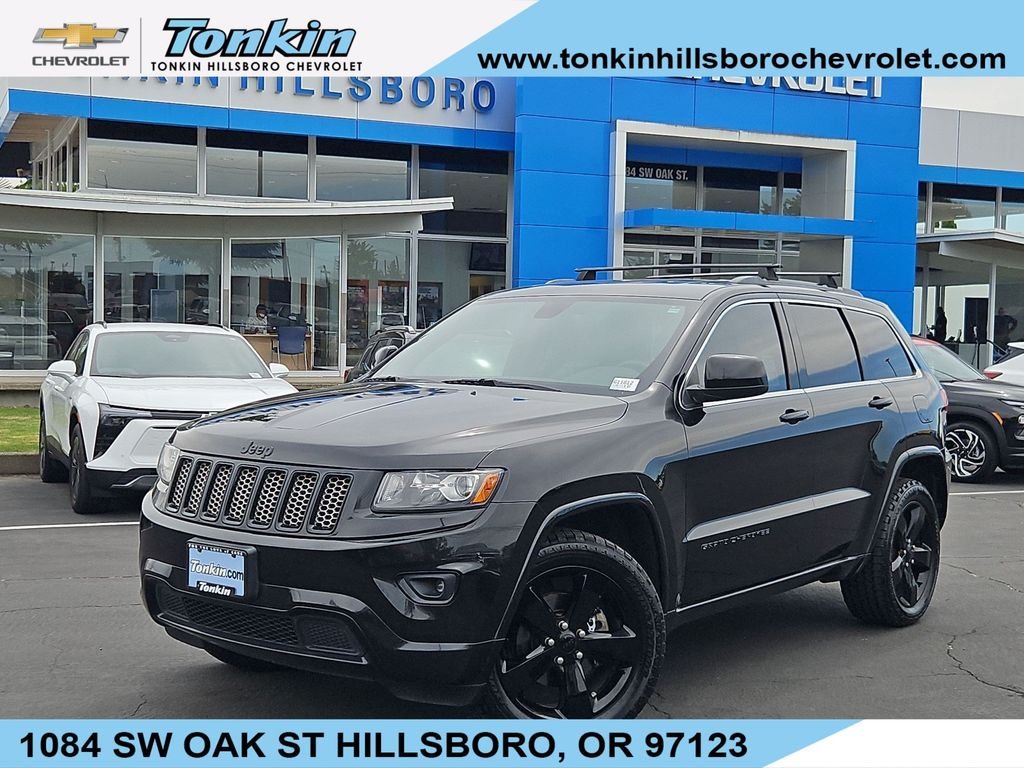 Used 2015 Brilliant Black Crystal Pearlcoat Jeep Altitude image 1