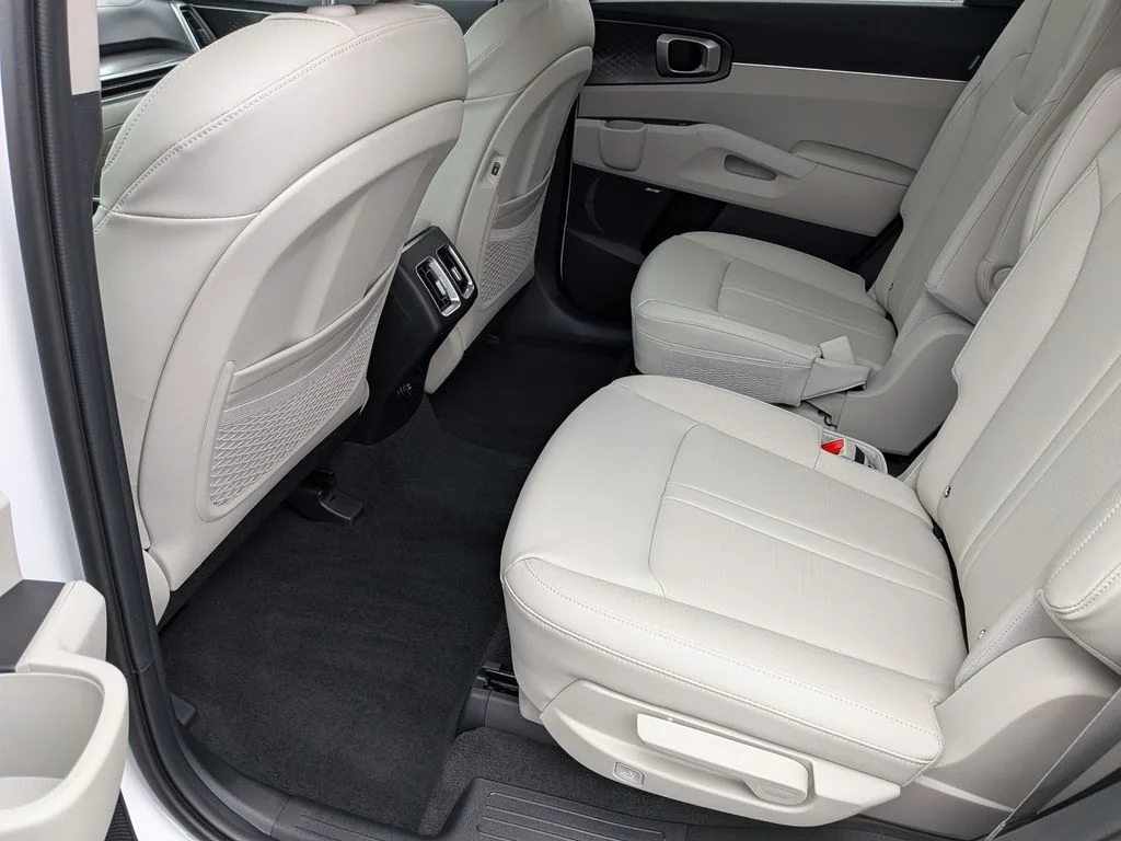 New 2026 White Pearl Kia EX image 22