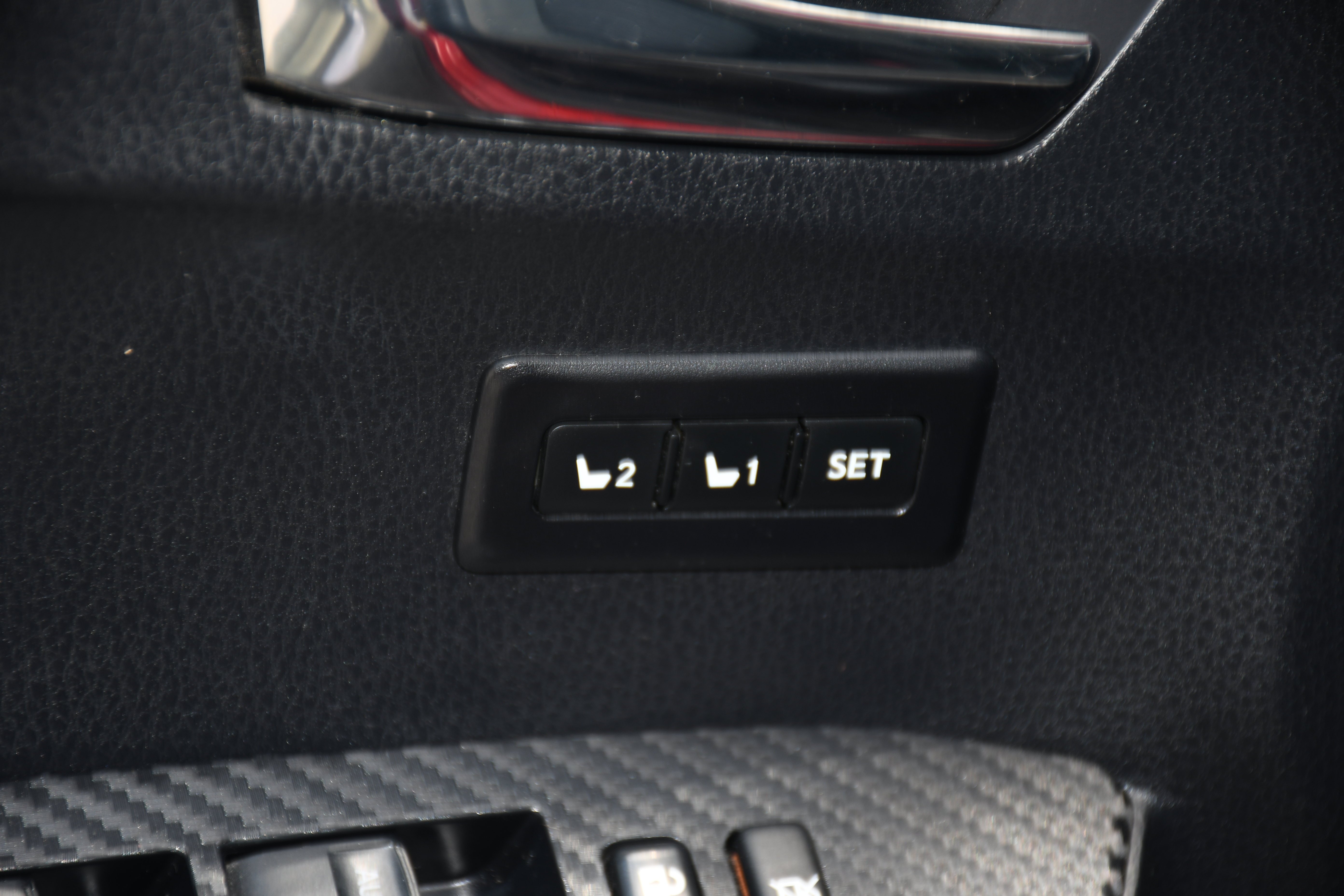 Used 2015 Red Toyota Limited image 11