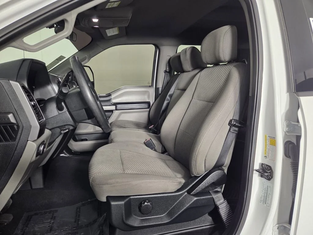 Used 2020 Oxford White Ford XLT image 13