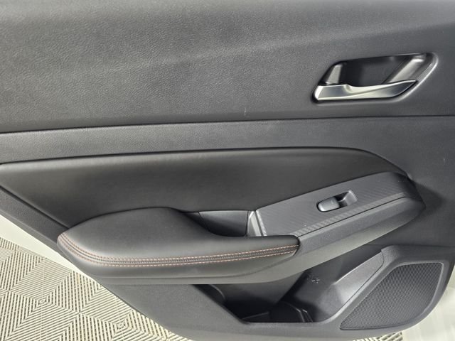 Used 2019 Pearl White Nissan 2.5 SR image 12