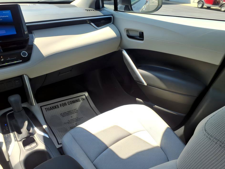 Used 2023 Sonic Silver Toyota L image 26