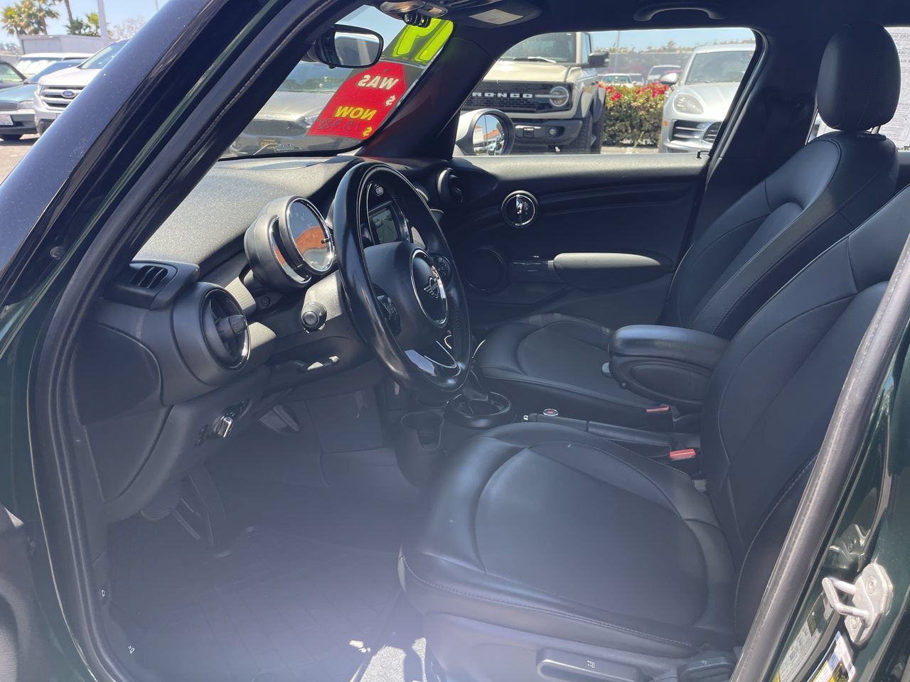 Used 2019 British Racing Green MINI Oxford Edition image 18
