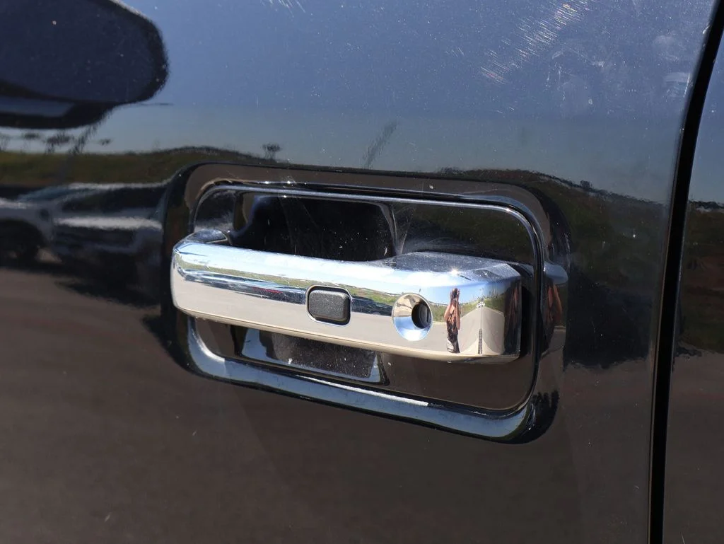 Used 2021 Black Metallic Ford Platinum image 19