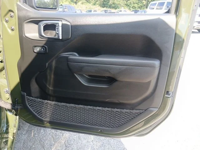 Used 2023 Green Jeep Sport image 28