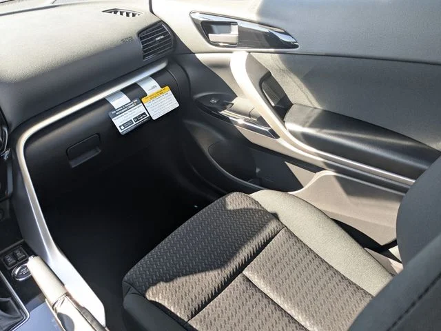 New 2026 Silver Mitsubishi LE image 18