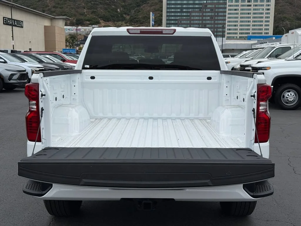 New 2026 Summit White Chevrolet Custom image 8