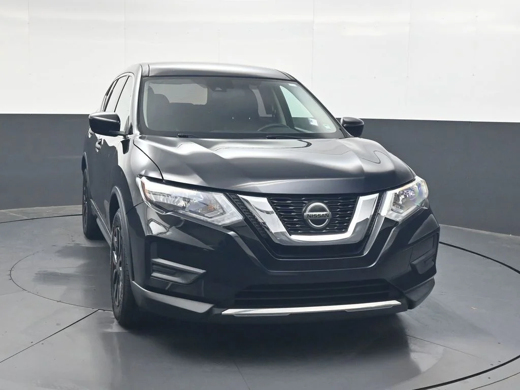 Used 2020 Black Nissan S image 13