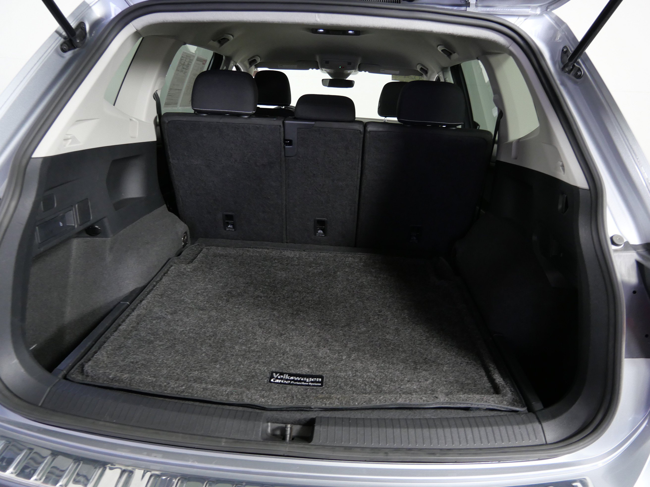 Used 2024 Silver Volkswagen S image 18