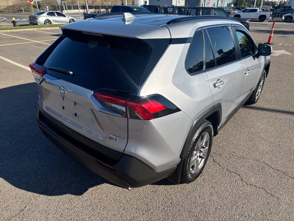 Used 2025 Silver Toyota XLE image 7