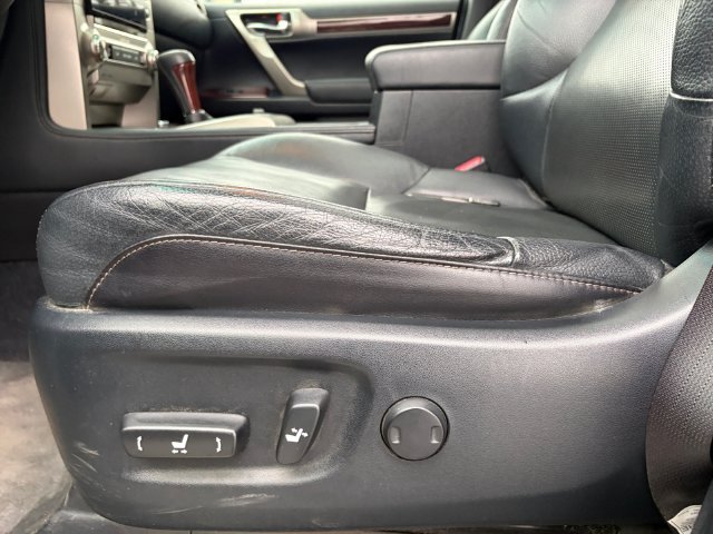 Used 2018 Gray Lexus 460 image 25
