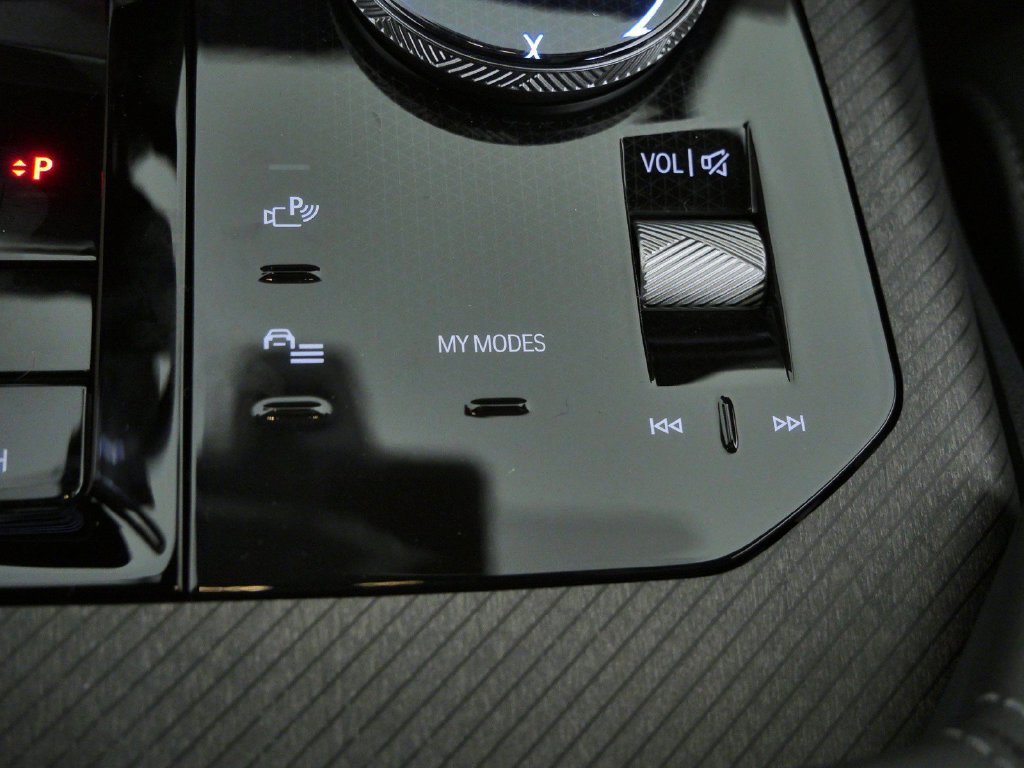 Used 2026 Black BMW 30 xDrive image 41