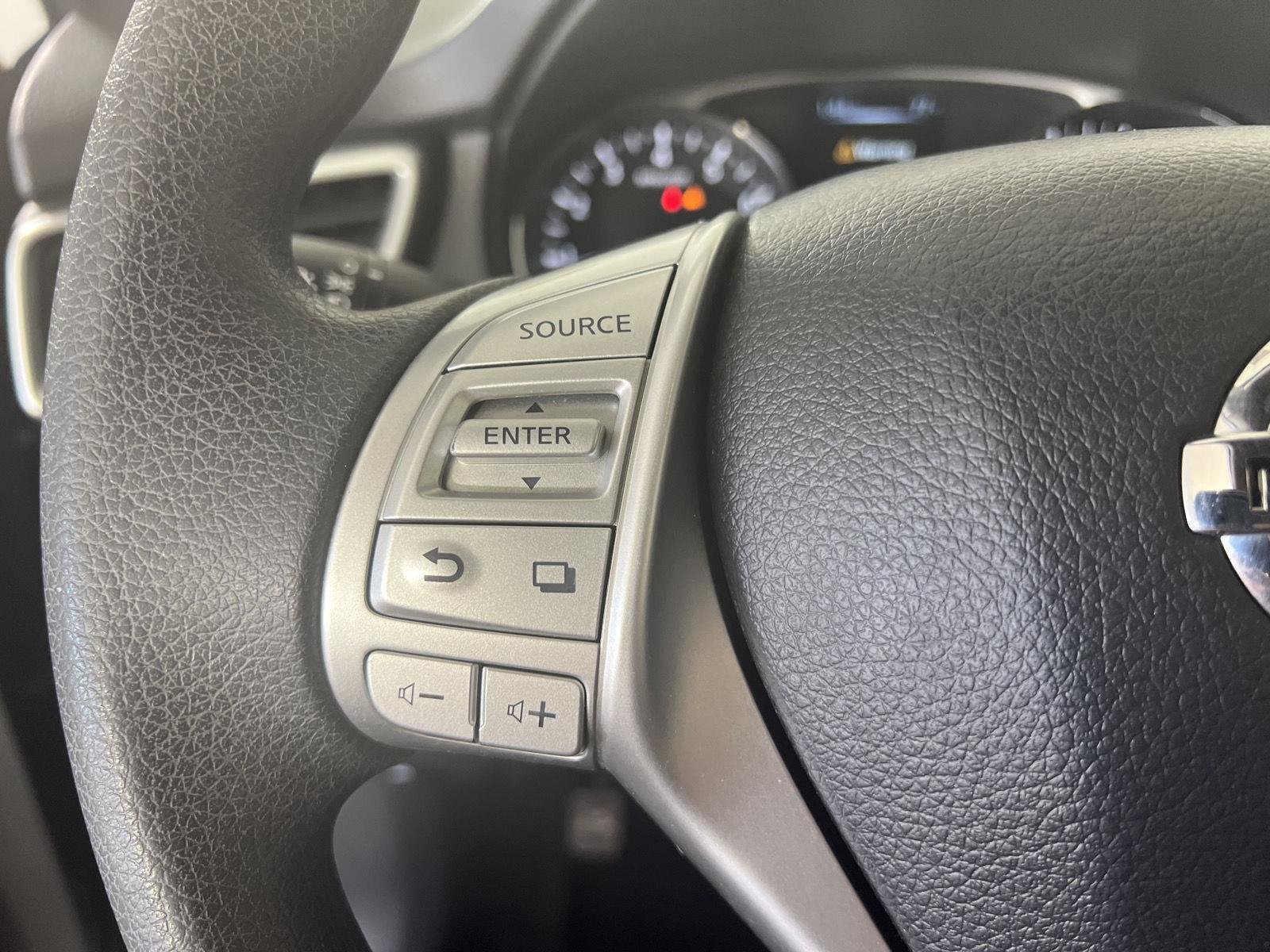 Used 2016 Magnetic Black Nissan SV image 11