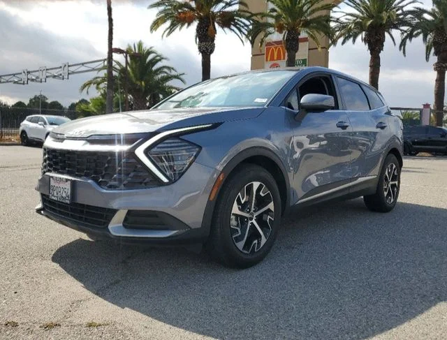 2025 Kia Sportage EX - Photo 32
