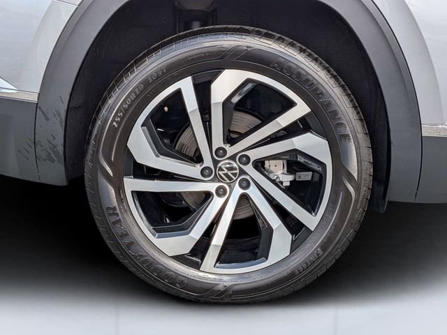 Certified Used 2022 Silver Volkswagen SEL image 10