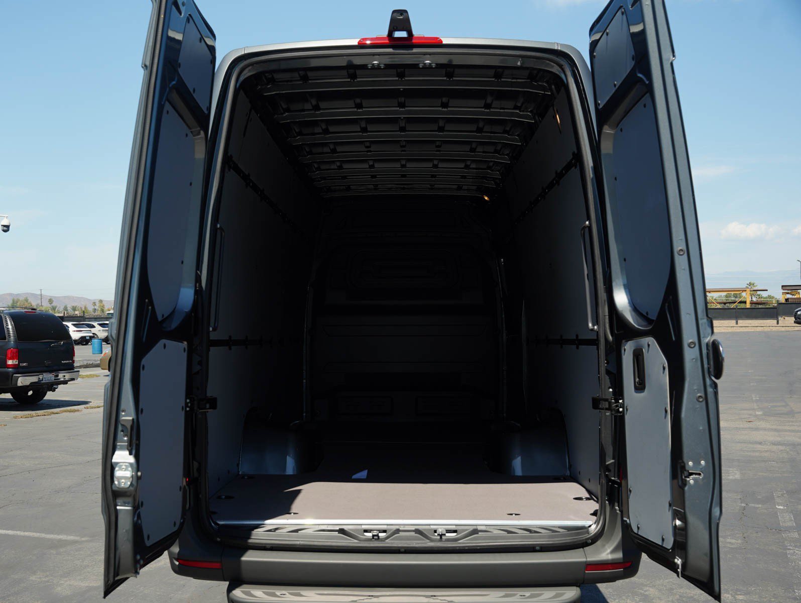 New 2026 Selenite gray metallic Mercedes-Benz 3500 High Roof I4 Diesel HO 170 Extended RWD image 7