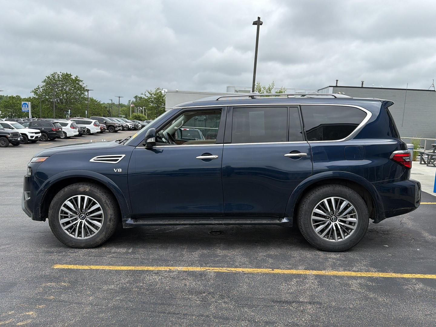 Used 2022 Hermosa Blue Pearl Nissan SL image 6
