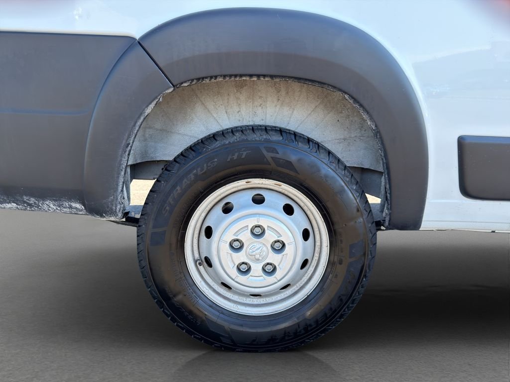 Used 2023 White Ram Base image 22