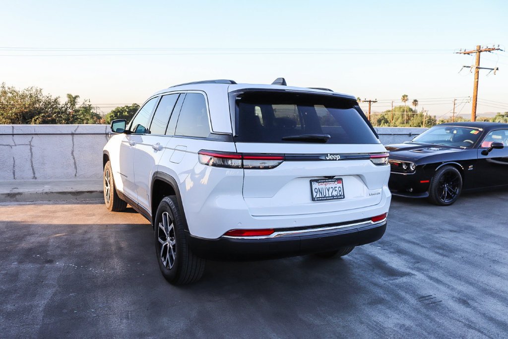 Used 2024 Bright White Clearcoat Jeep Limited image 7